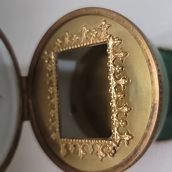 L.MOGE FRANCE VINTAGE UNIQUE W/3 MINIATURES PERFUMES BOTTLE PERFECT CONDITION !! - Picture 7 of 14